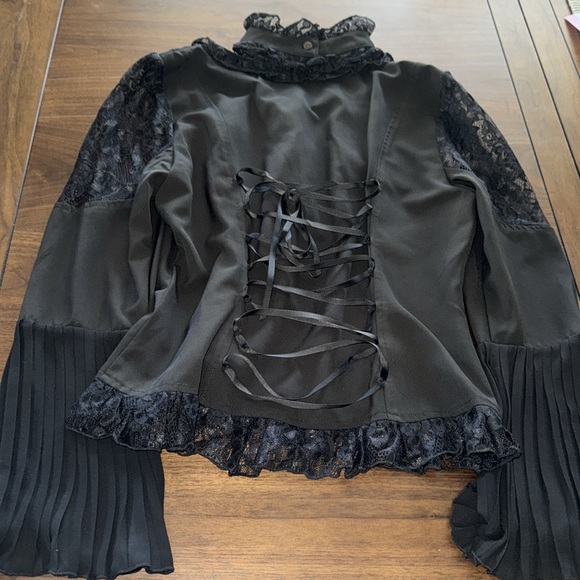 WOMENS steampunk button up top with choker. - Picture 4 of 4